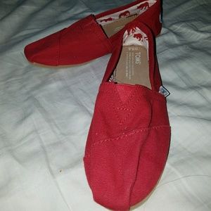 TOMS red shoes